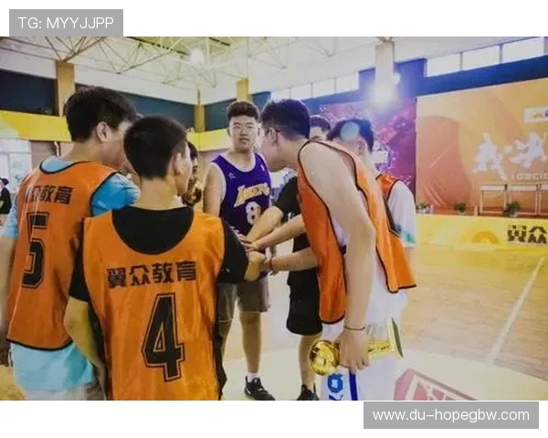 深圳篮球队状态揭秘:从训练到比赛的全景分析与展望 深圳篮球队状态揭秘:从训练到比赛的全景分析与展望