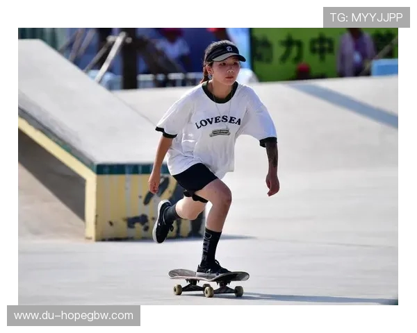 重庆滑板队在极限运动会积分榜中以62分稳居第一名引发热议