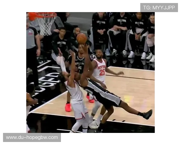 1999年NBA总决赛回顾:马刺与尼克斯的经典对决与传奇时刻 1999年NBA总决赛回顾:马刺与尼克斯的经典对决与传奇时刻