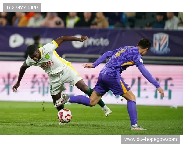 2013年北京国安与天津泰达激战回顾球迷心中的经典对决与精彩瞬间