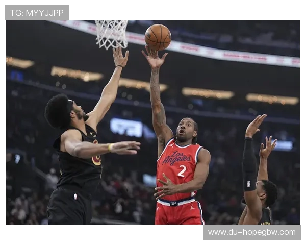 火箭与快船激战正酣1月19日NBA精彩对决引发球迷热议 火箭与快船激战正酣1月19日NBA精彩对决引发球迷热议